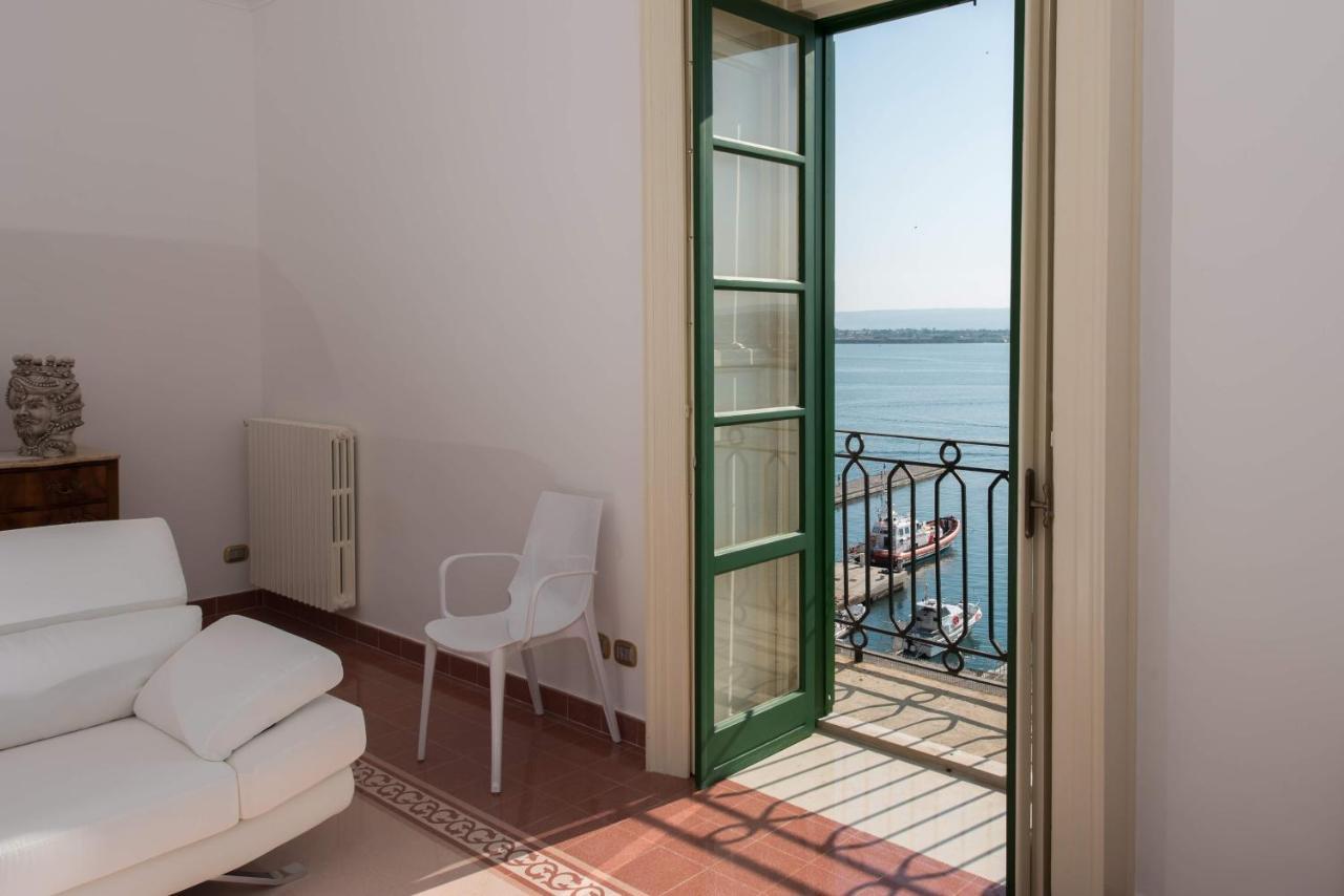 Duomo Seaside Deluxe Apartment By Ortigia Apartments Syracuse Eksteriør bilde
