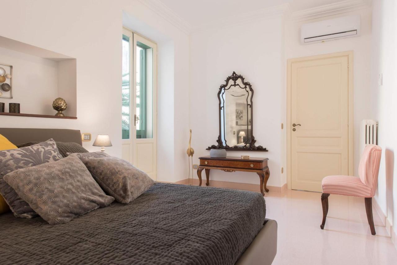 Duomo Seaside Deluxe Apartment By Ortigia Apartments Syracuse Eksteriør bilde