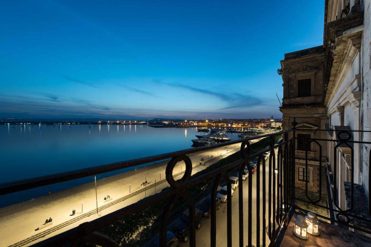 Duomo Seaside Deluxe Apartment By Ortigia Apartments Syracuse Eksteriør bilde