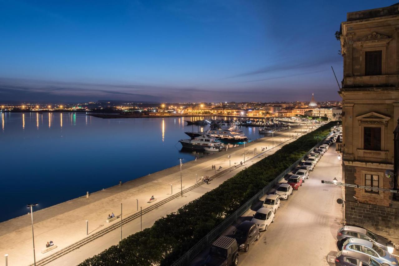 Duomo Seaside Deluxe Apartment By Ortigia Apartments Syracuse Eksteriør bilde